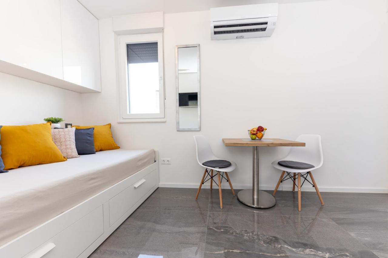 New Studio For 2, Free Private Garage Spot, Wi-Fi, 200 M From Mall Of Split Exteriör bild