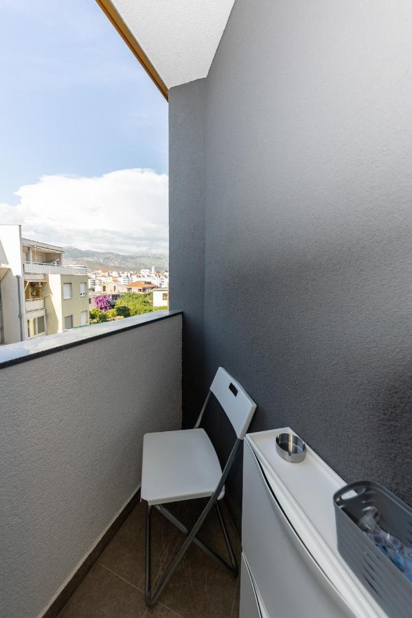 New Studio For 2, Free Private Garage Spot, Wi-Fi, 200 M From Mall Of Split Exteriör bild